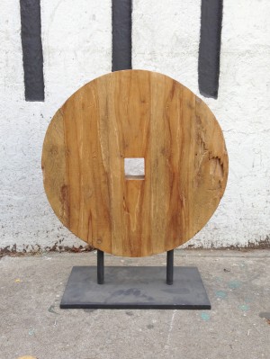 modern wooden ring decor