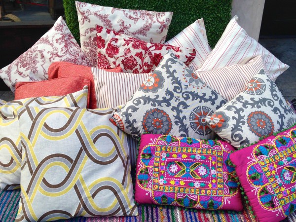 30 brand new pillows