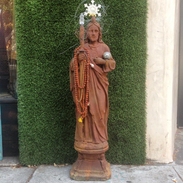 amazing jesus statue