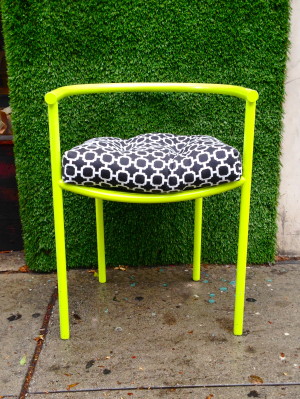 modern neon green chair with cool cushion