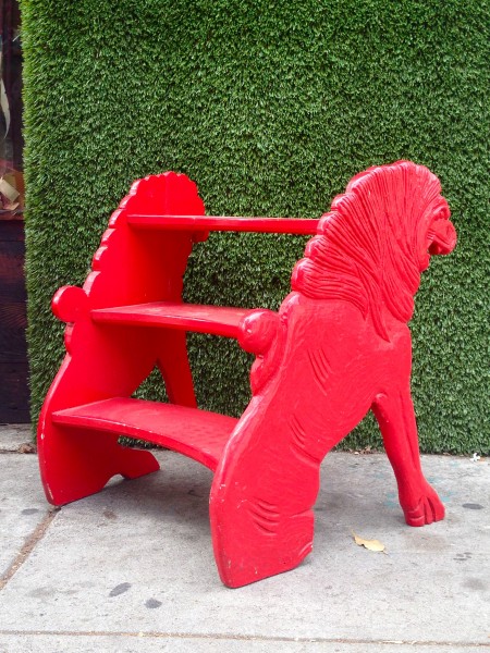 red small lion shelf/steps