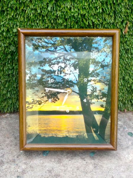 70’s wall clock with picture of ocean