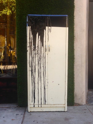 splatter paint kitchen cabinet