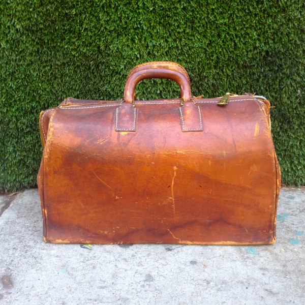 vintage brown leather bag