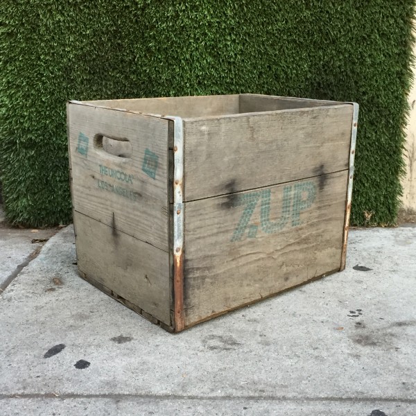 vintage 7up crate