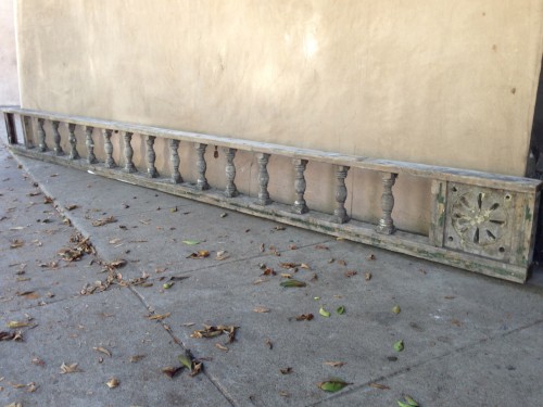 wooden vintage molding (long!)