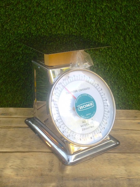 2 kitchen scales