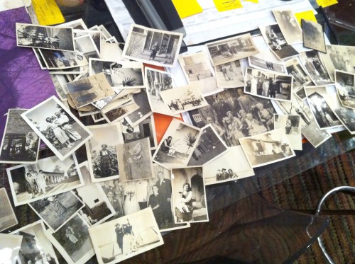 100 old black & white small photos