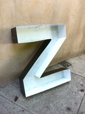 metal letter z (could also be an n)